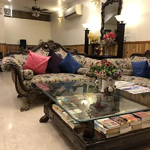 Hotel Wood Castle