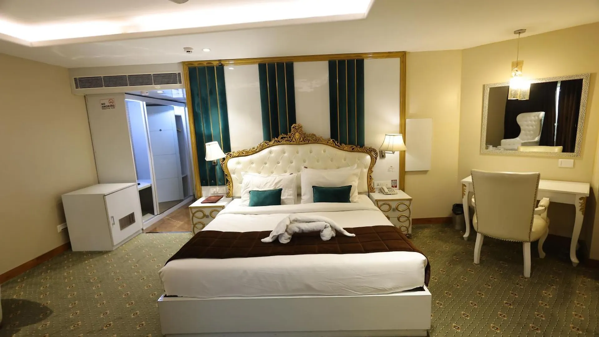 Airport Hotel Ramhan Palace Mahipalpur New Delhi