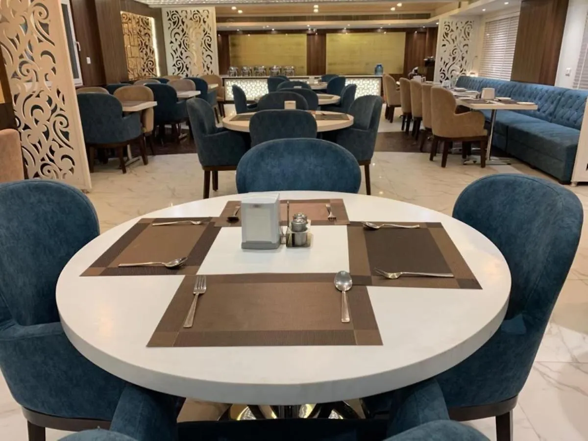 Airport Hotel Ramhan Palace Mahipalpur Нью-Дели
