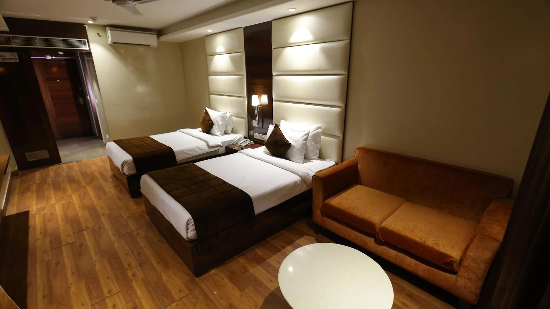 Airport Hotel Ramhan Palace Mahipalpur Нью-Дели
